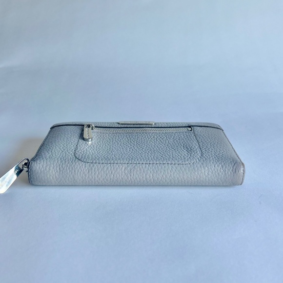 Michael Kors Grey Pebble Genuine Leather Zip Around Wallet - Picture 2 of 15